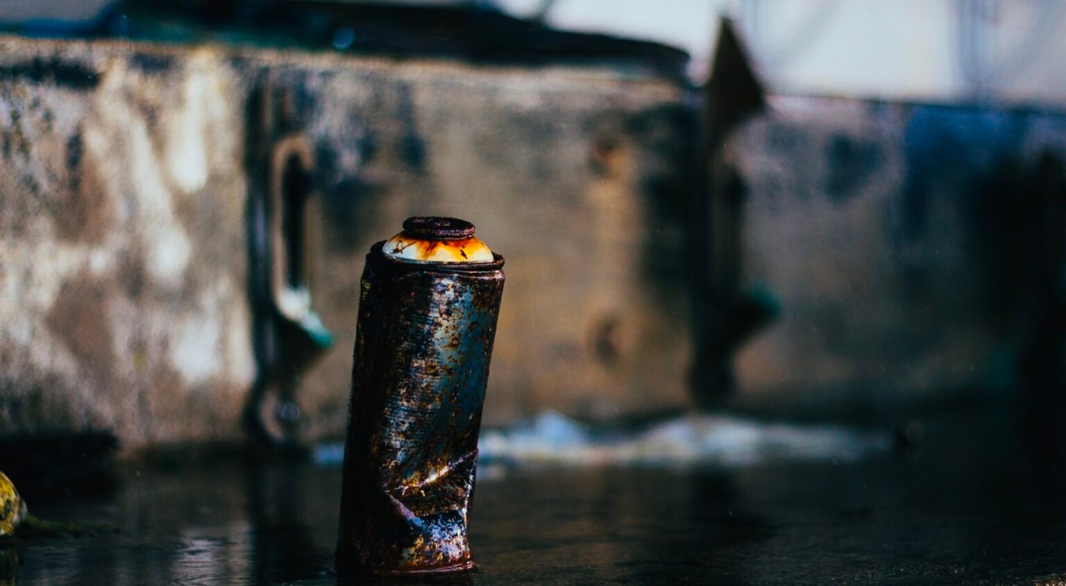 How To Dispose Of Empty Spray Paint Cans | Spray Painter Guide