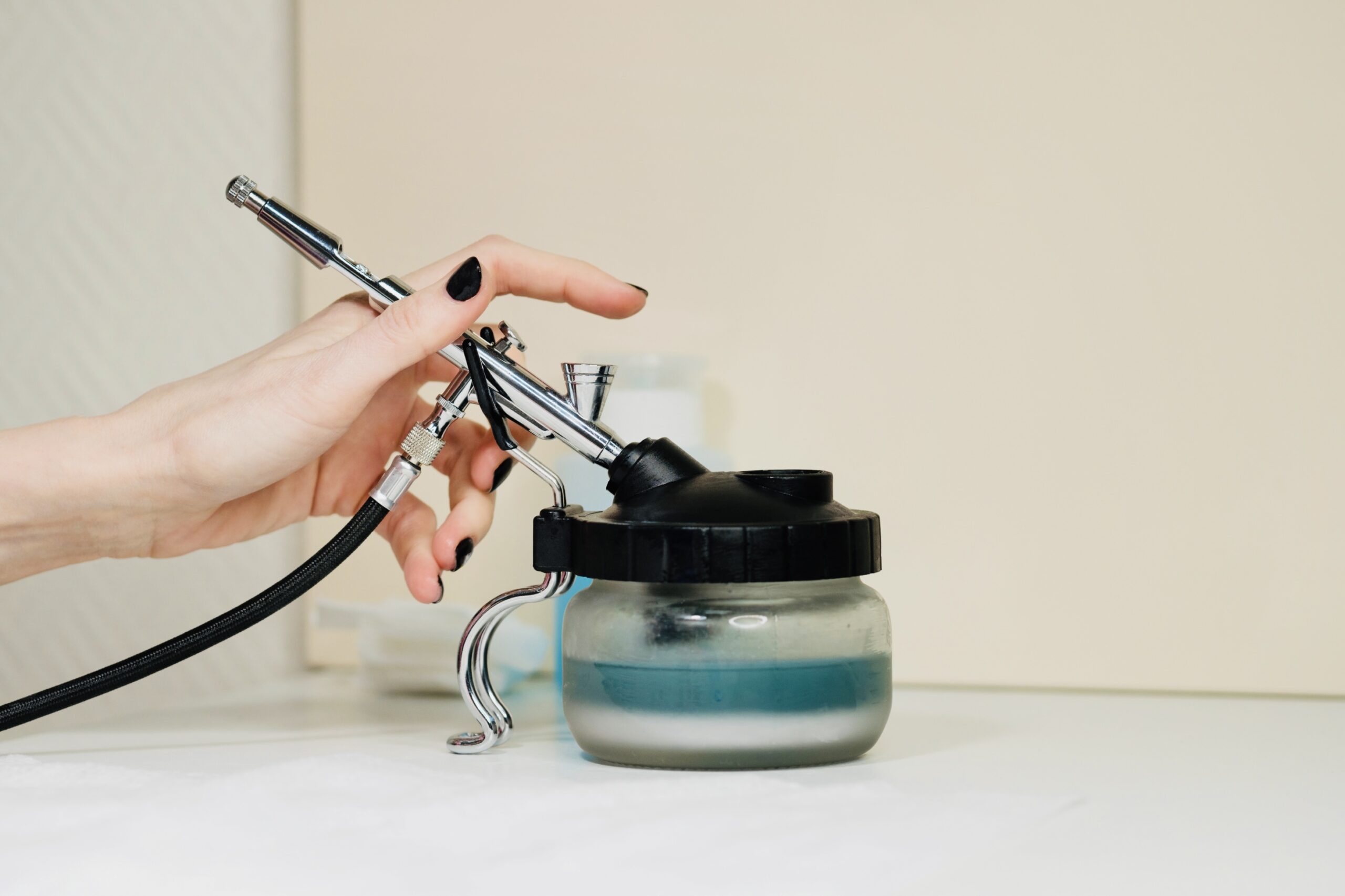 Airless Paint Sprayers and HVLP Systems-1