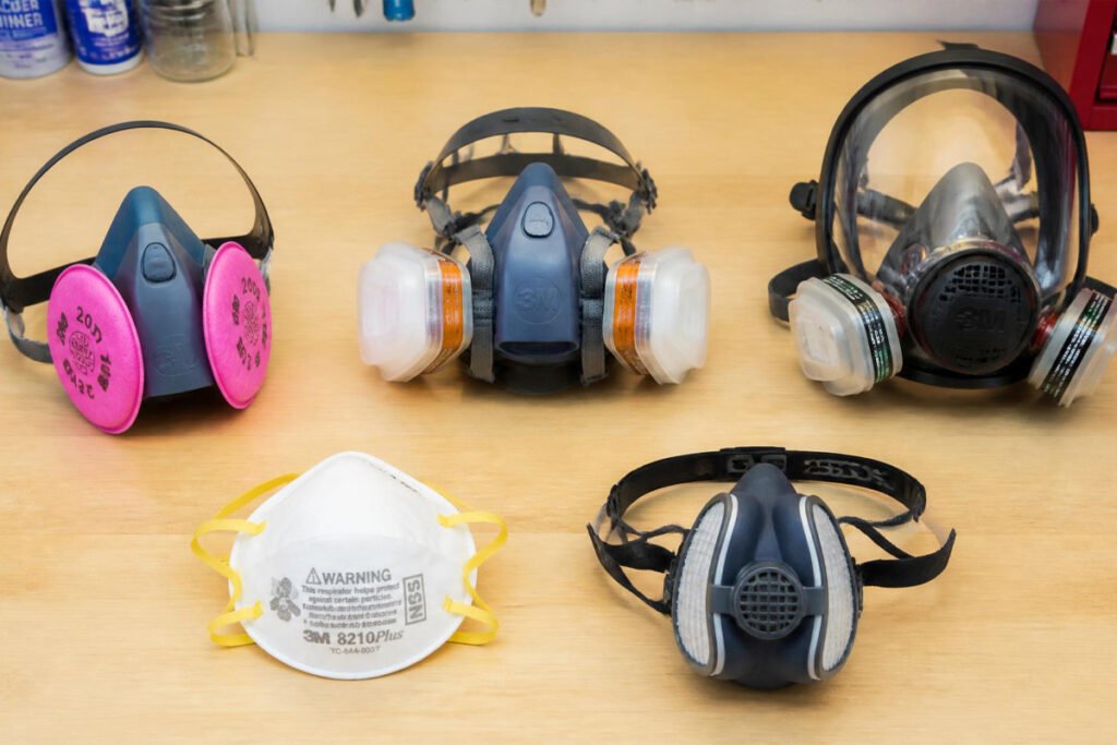 5 Best Respirators and Masks for Spray Painting: The Complete Buyer's Guide